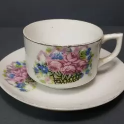 فنجان نعلبکی قهوه خوری سفید گلدار ژاپنی ، مارکدار و آنتیک