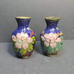 دو عدد گلدان سرمه ایی مینا کاری شده سایز کوچک عینا مطابق تصاویر